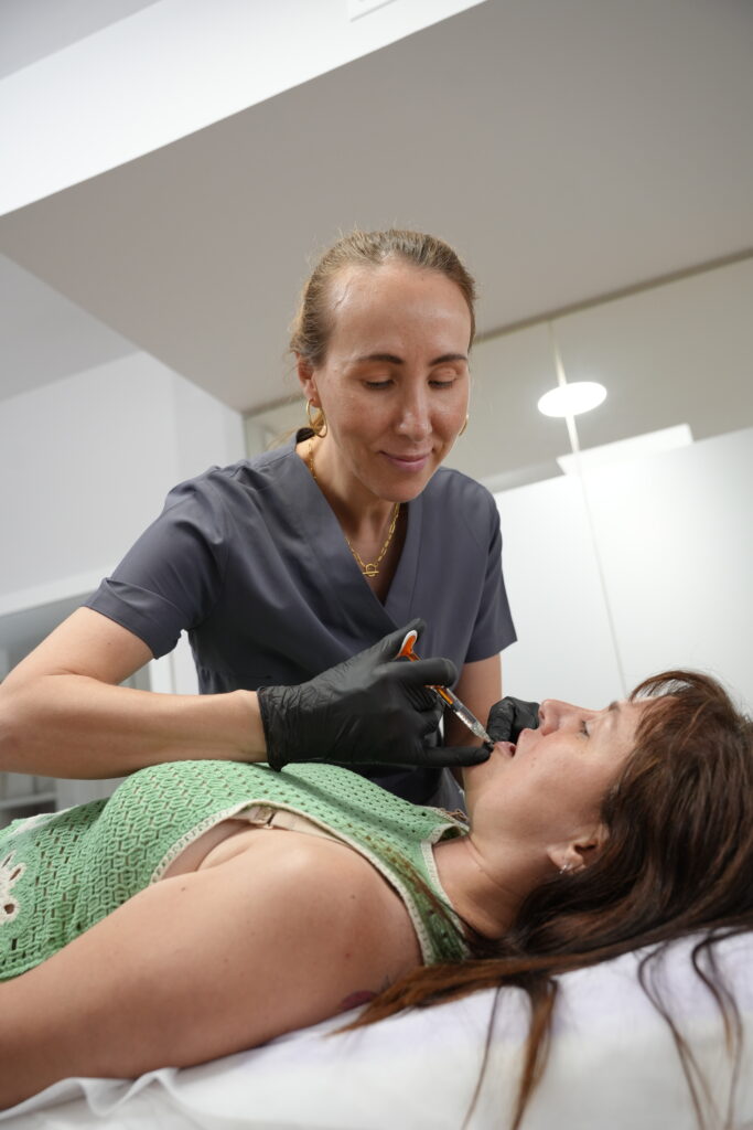 Preparación de un procedimiento facial de bioestimulación de acción prolongada